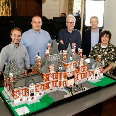 Stichting Kempens Landschap onthult LEGO maquette Hof Ter Laken