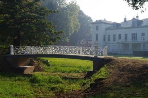 Sierlijke brug in Hof ter Borght hersteld