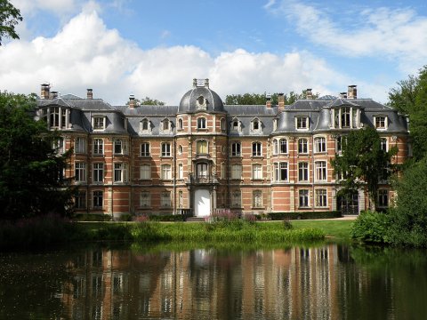 Ravenhof in Stabroek krijgt nieuw schrijnwerk