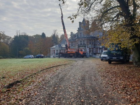 Kasteel Hof ter Laken gaat in de steigers