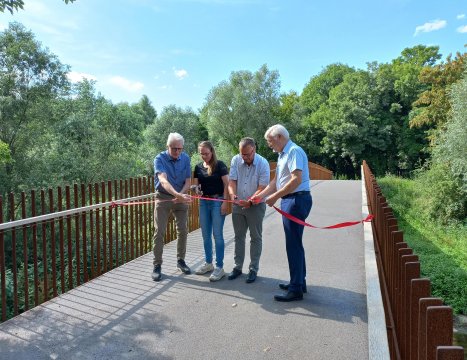 Fiets- en wandelbrug plechtig ingehuldigd: “Betere verbinding met de toekomstige culturele ontmoetingsplek Hemiksem-Schelle-Niel”