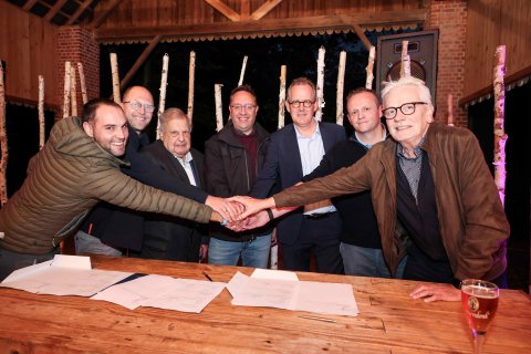 Handelshuurovereenkomst Het Hof officieel ondertekend
