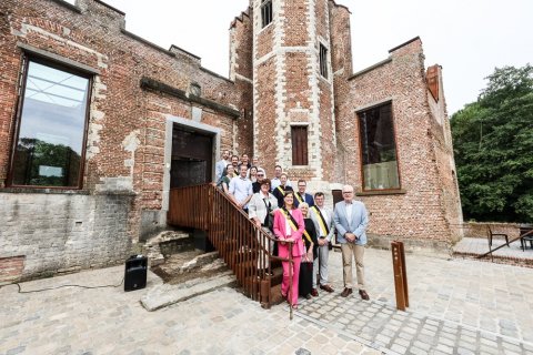 Kasteelruïne Ter Elst heropent: erfgoedsite wordt belevingsplek